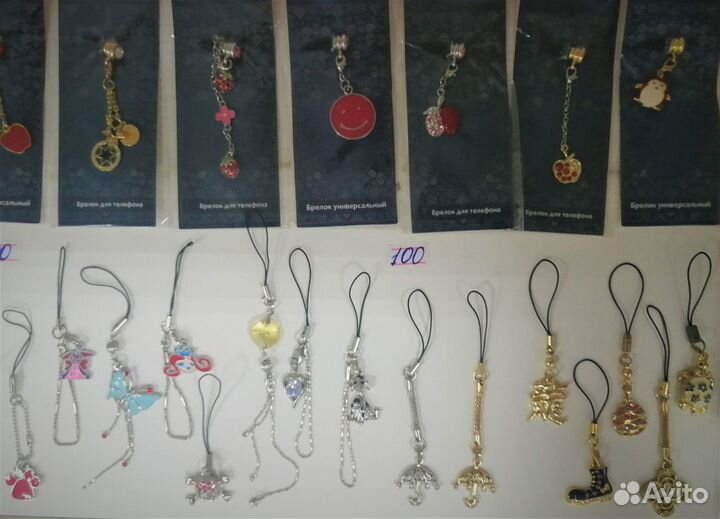 Брелоки-затычки и на шнурке для смартфонов и ключе