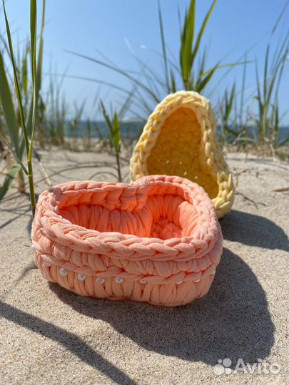 Вязаные корзинки ручной работы