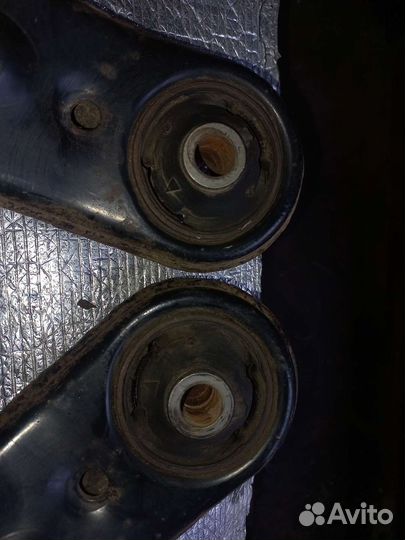 Рычаги передние Таёта рав 4