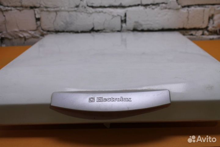 Люк в сборе Electrolux 1081747006 бу. 3538