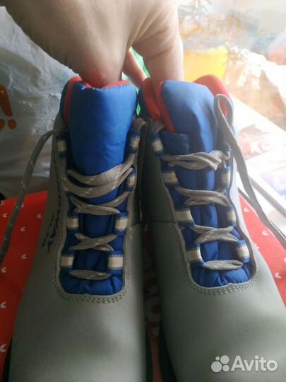 Лыжные ботинки