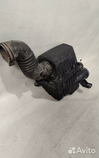 Hyundai Solaris 10- Корпус воздушного фильтра