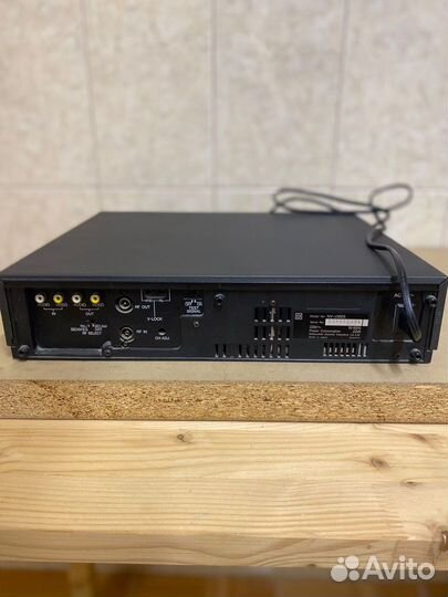 Видеомагнитофоны Panasonic NV-SJ530/NV-J30HQ