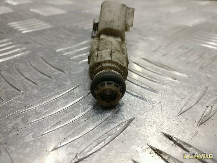 Форсунка Mazda 6 GG (02-07) /Mazda 3 BK (02-09) 2
