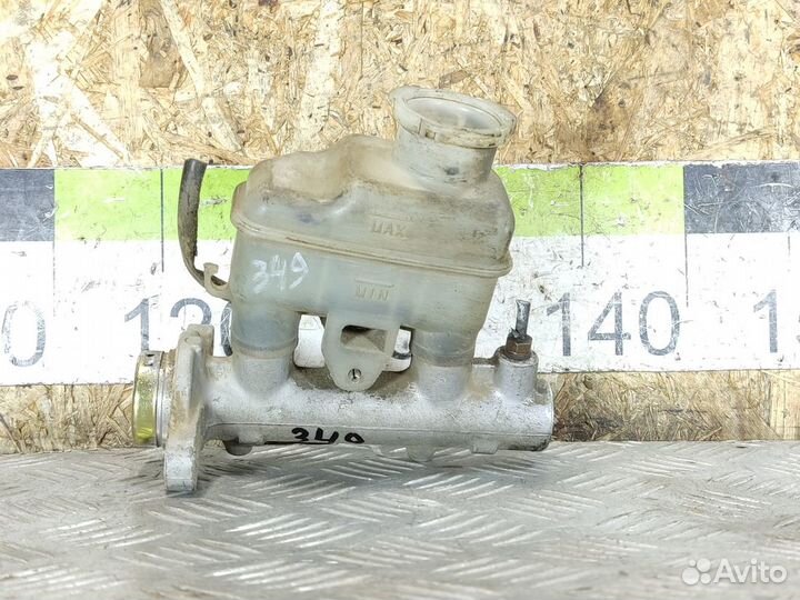 Цилиндр тормозов главный Mitsubishi Lancer Cedia