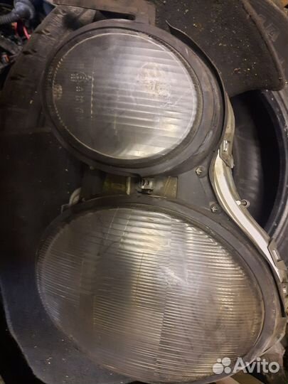 Фара на автомобиль