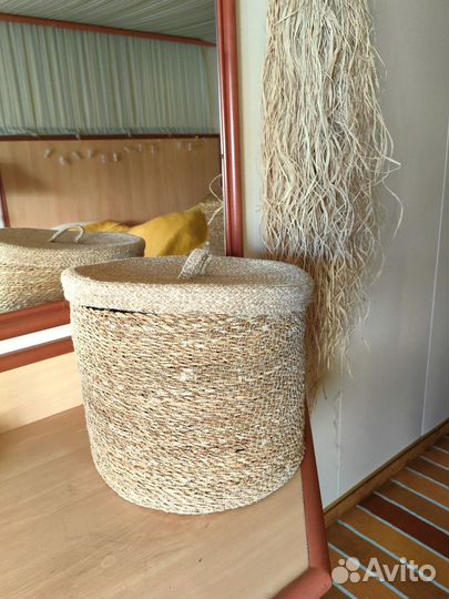 Корзина плетеная с крышкой