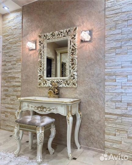 Консоль с зеркалом