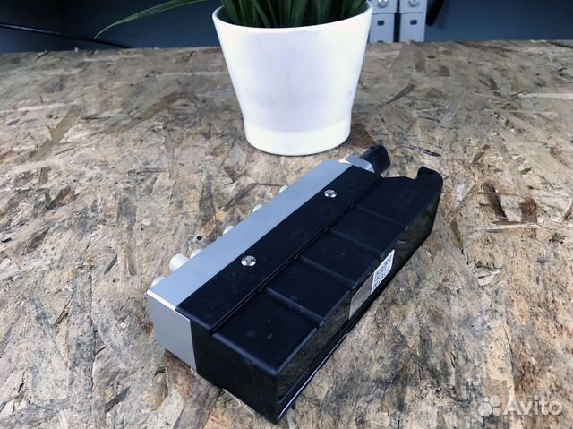 Блок клапанов на Mercedes-Benz W220