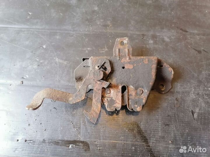 Замок капота mitsubishi carisma 1.6