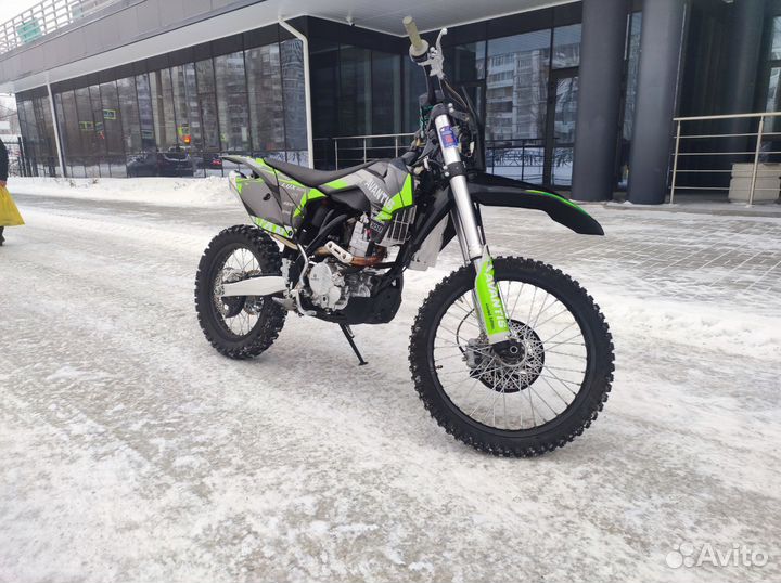 Мотоцикл avantis A7 LUX 300сс (водяное охлаждение)