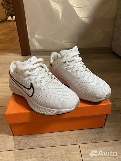 Кроссовки nike женские