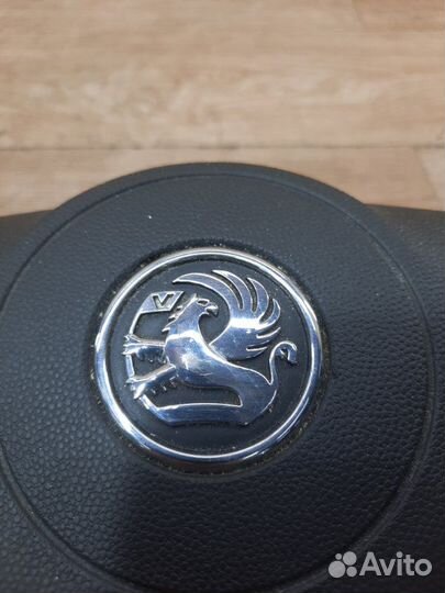 Подушка в руль Opel Astra H хетчбэк 5дв. Z14XEP