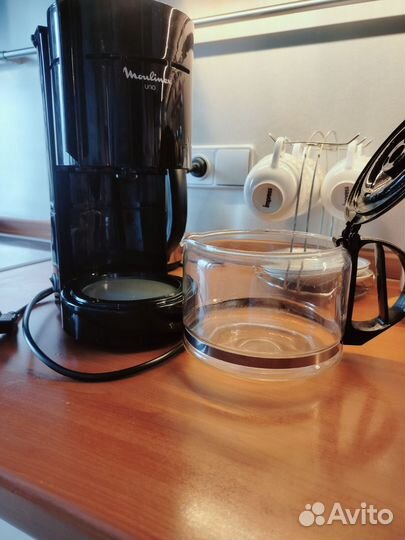 Капельная кофеварка Moulinex UNO FG121