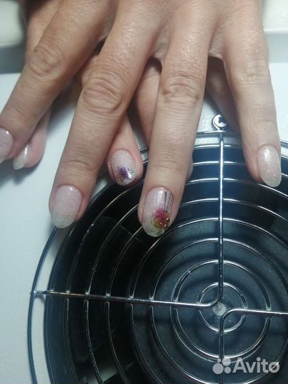 Маникюр, наращивание ногтей. Педикюр