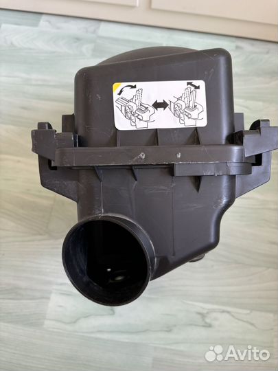 Корпус воздушного фильтра на toyota avensis t250
