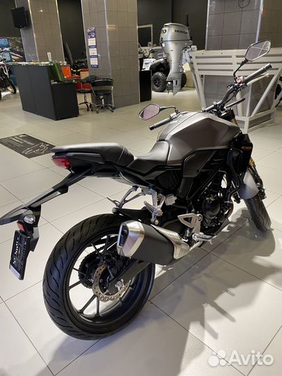 Honda CB 300 Neo Sports Café