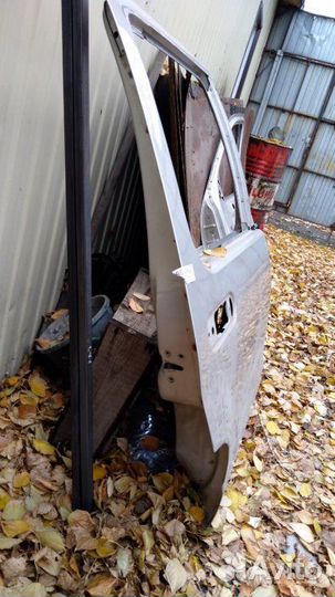 Дверь задняя правая для Ford America Explorer 2001