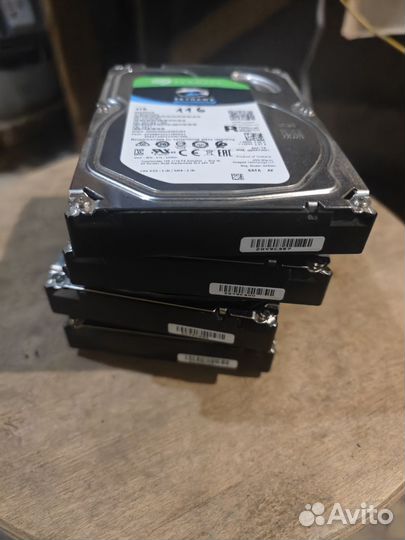 HDD 4TB seagate skyhawk