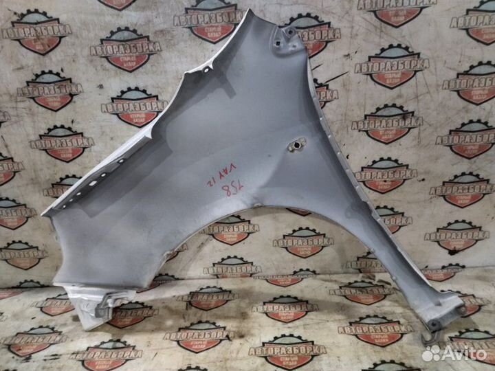 Крыло переднее правое Nissan Ad VAY12 CR12DE 2012