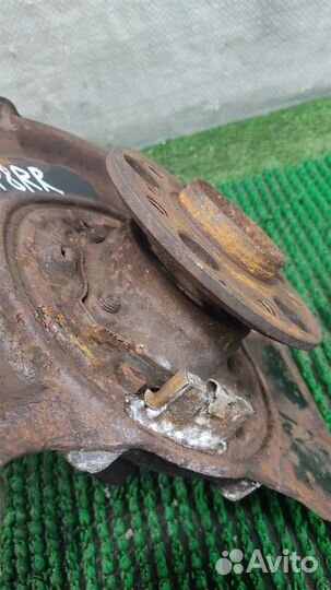 Кулак задний правый Mercedes Benz E-class W211 20