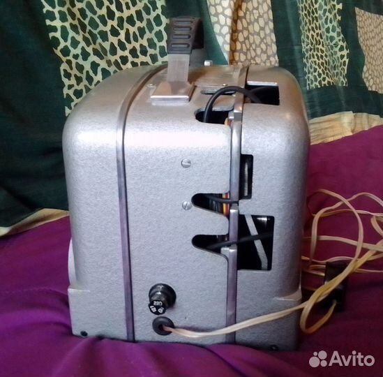 Кинопроектор Луч-2 для кинопленки 8 мм СССР