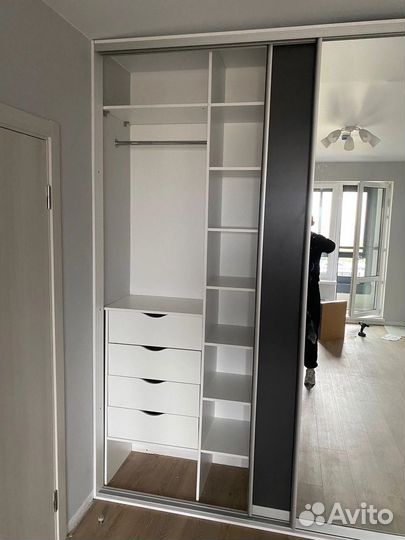 Шкаф купе с зеркалом