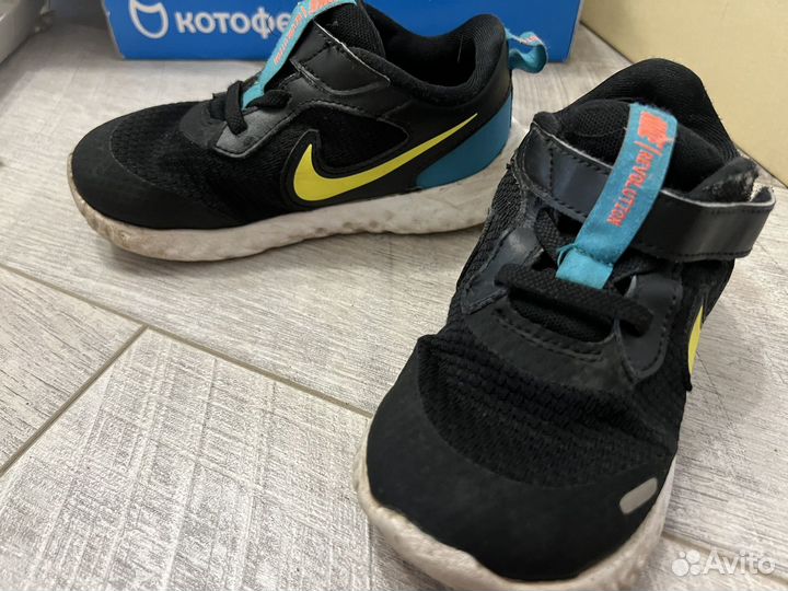 Кроссовки детские nike