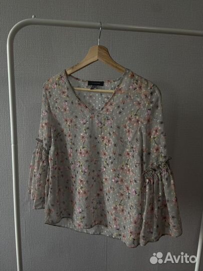 Блузка с объемными рукавами