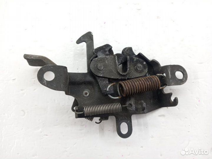 Замок капота Toyota Corolla AE110 5A 1997