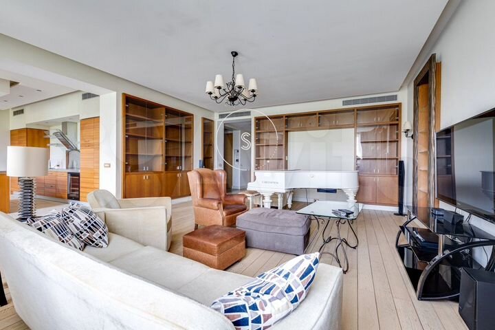 5-к. квартира, 230 м², 4/7 эт.