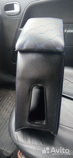 Подлокотник универсальный