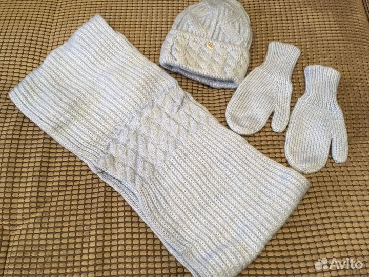 Вязаный комплект женский шапка, снуд, варежки