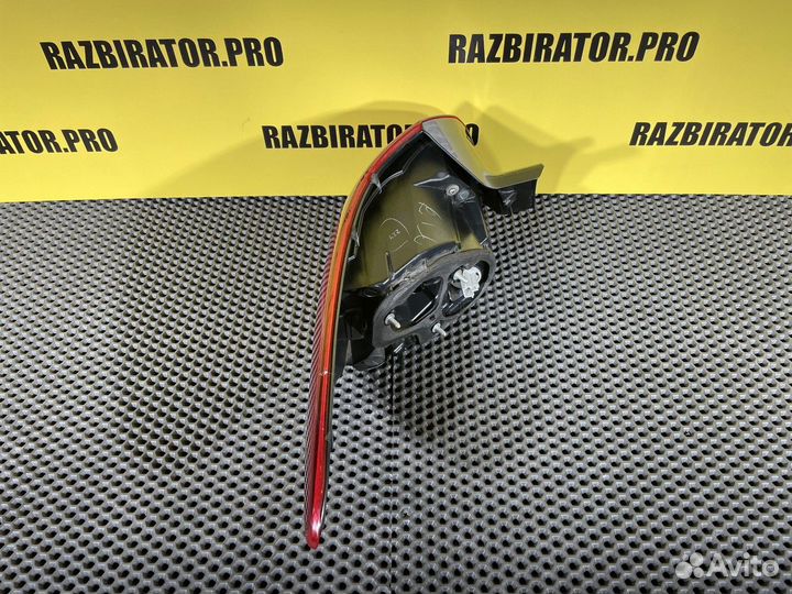 Фонарь внешний правый Mazda 6