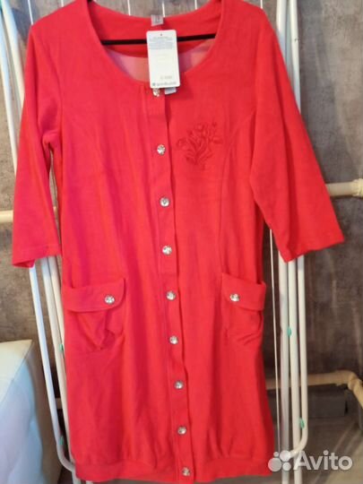 Халат махровый новый 50 р(маломер на размер)