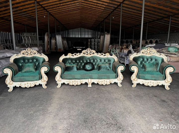 Диван в офис