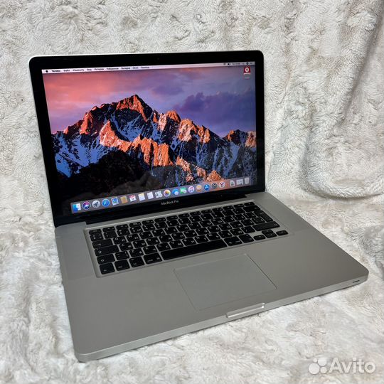Apple macbook pro 15 (i5 8/240)