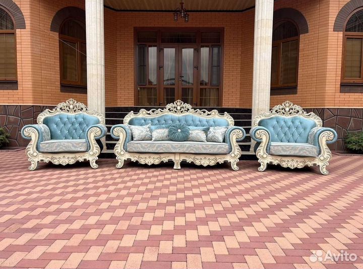 Диван в офис