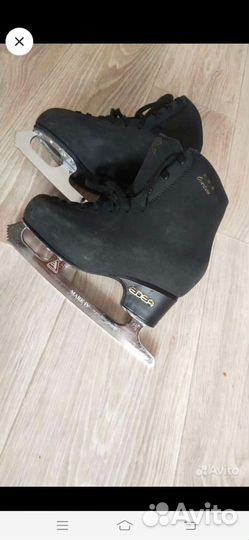 Коньки профессиональные