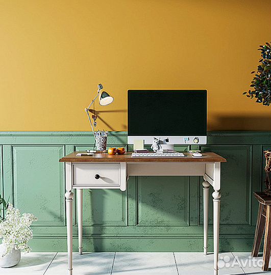 Письменный стол из массива