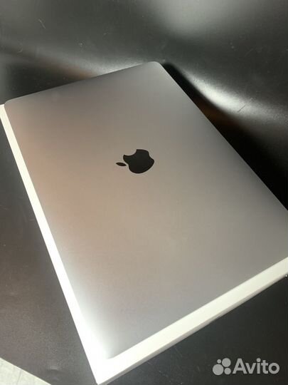 MacBook Air M1 8/256 темно серый