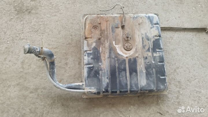 Топливный бак Волга 31105