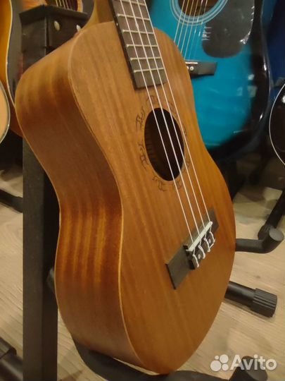 Укулеле тенор Fabio (новое)