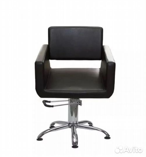 Туалетный столик и парикмахерское кресло