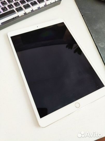 Apple iPad Pro 2017 10.5 Wi-Fi+Cellular и стилус