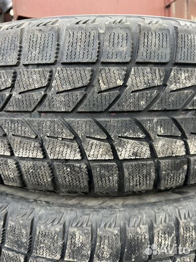 Bridgestone Blizzak WS-60 215/65 R15 96R