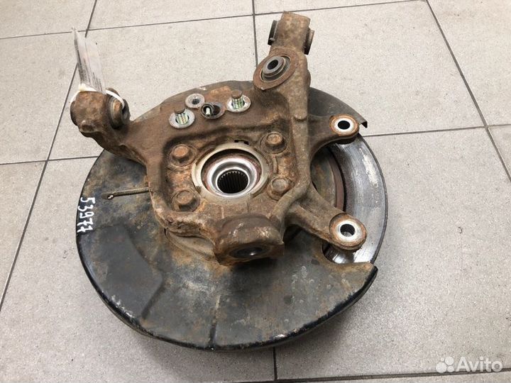 Кулак задний правый Nissan Murano внедорожник 3.5