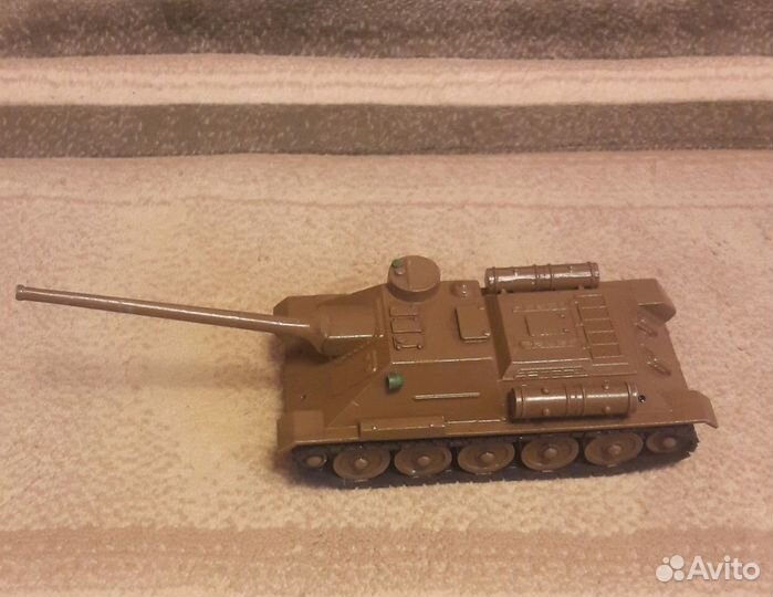 Самоходка танк су-100 коллекционный родом из СССР