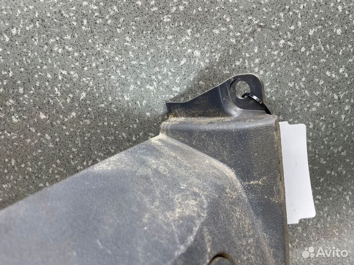 Крышка центральной консоли в сборе с пепельницей и