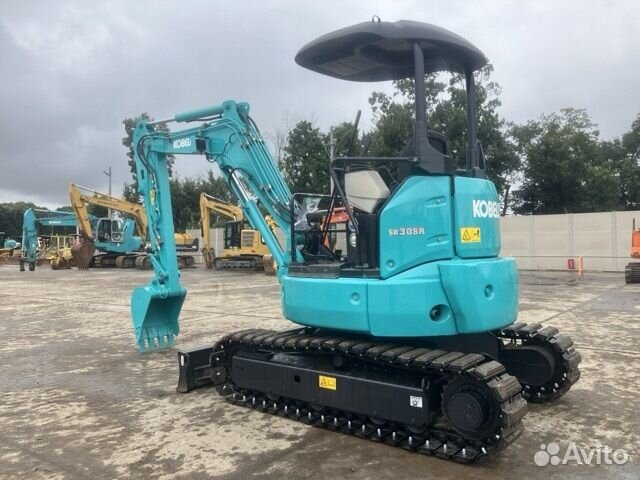 Мини-экскаватор Kobelco SK30SR-3, 2015